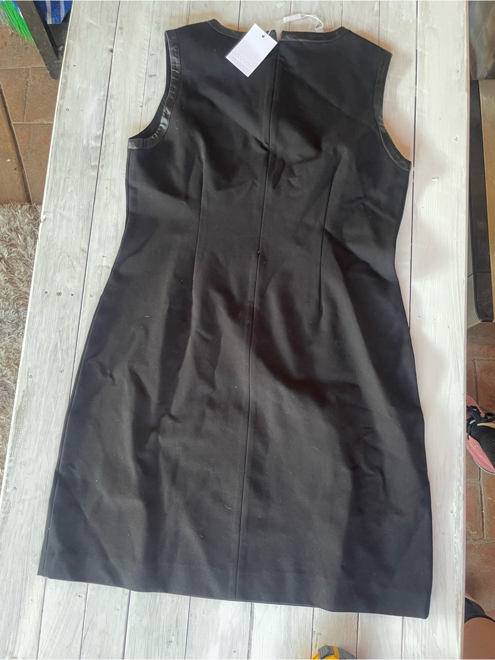 Misook Black Sleeveless Shift Dress